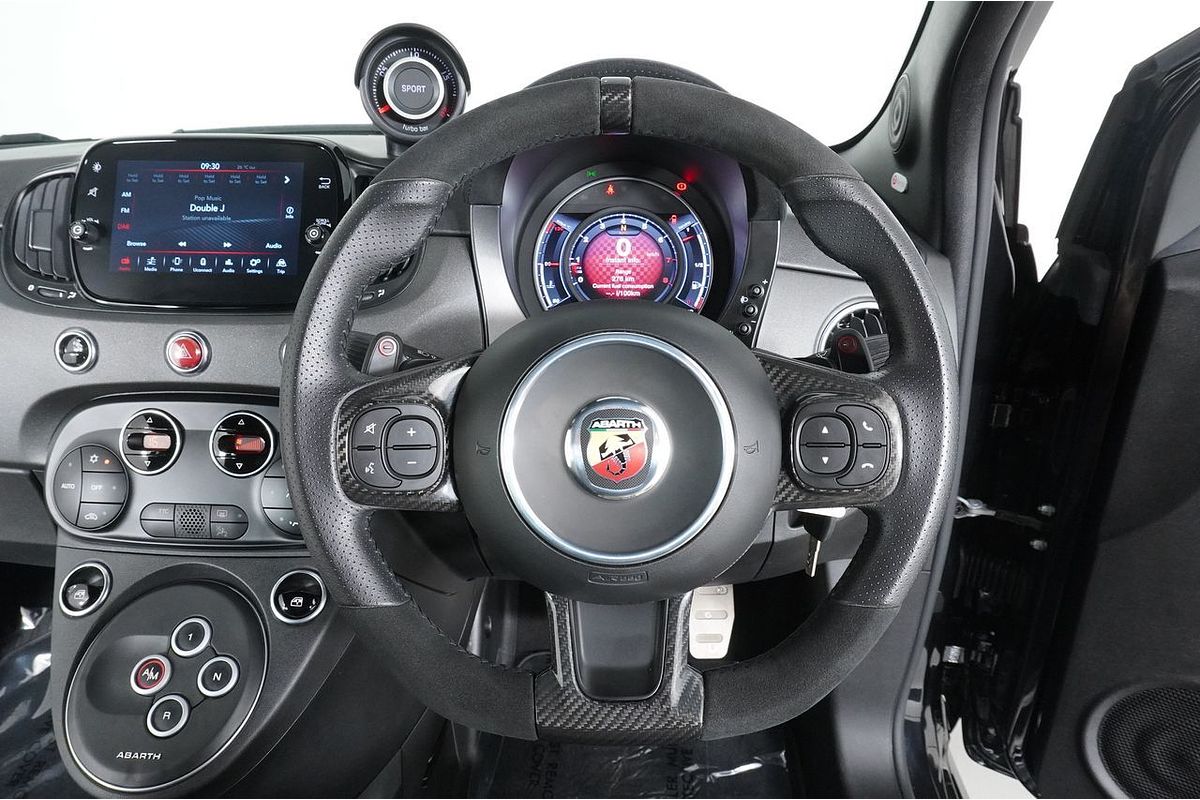 2022 Abarth 695 Competizione