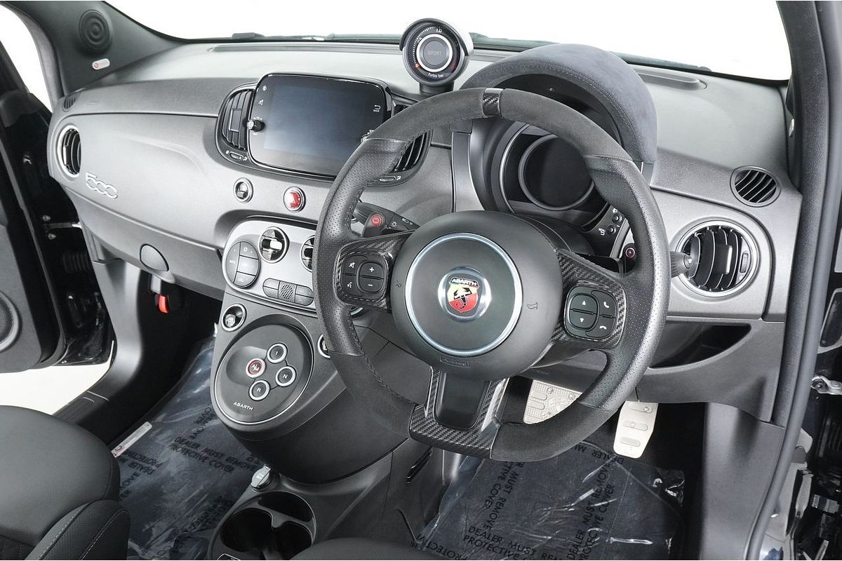 2022 Abarth 695 Competizione