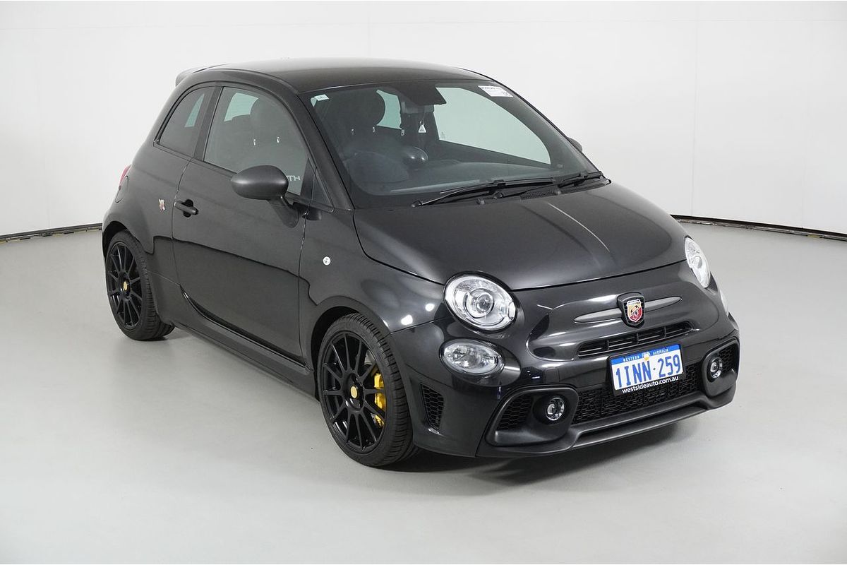 2022 Abarth 695 Competizione