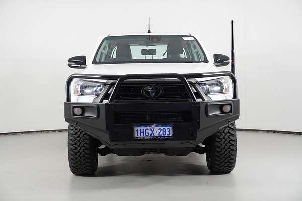 2021 Toyota HILUX SR (4x4) GUN126R FACELIFT 4X4