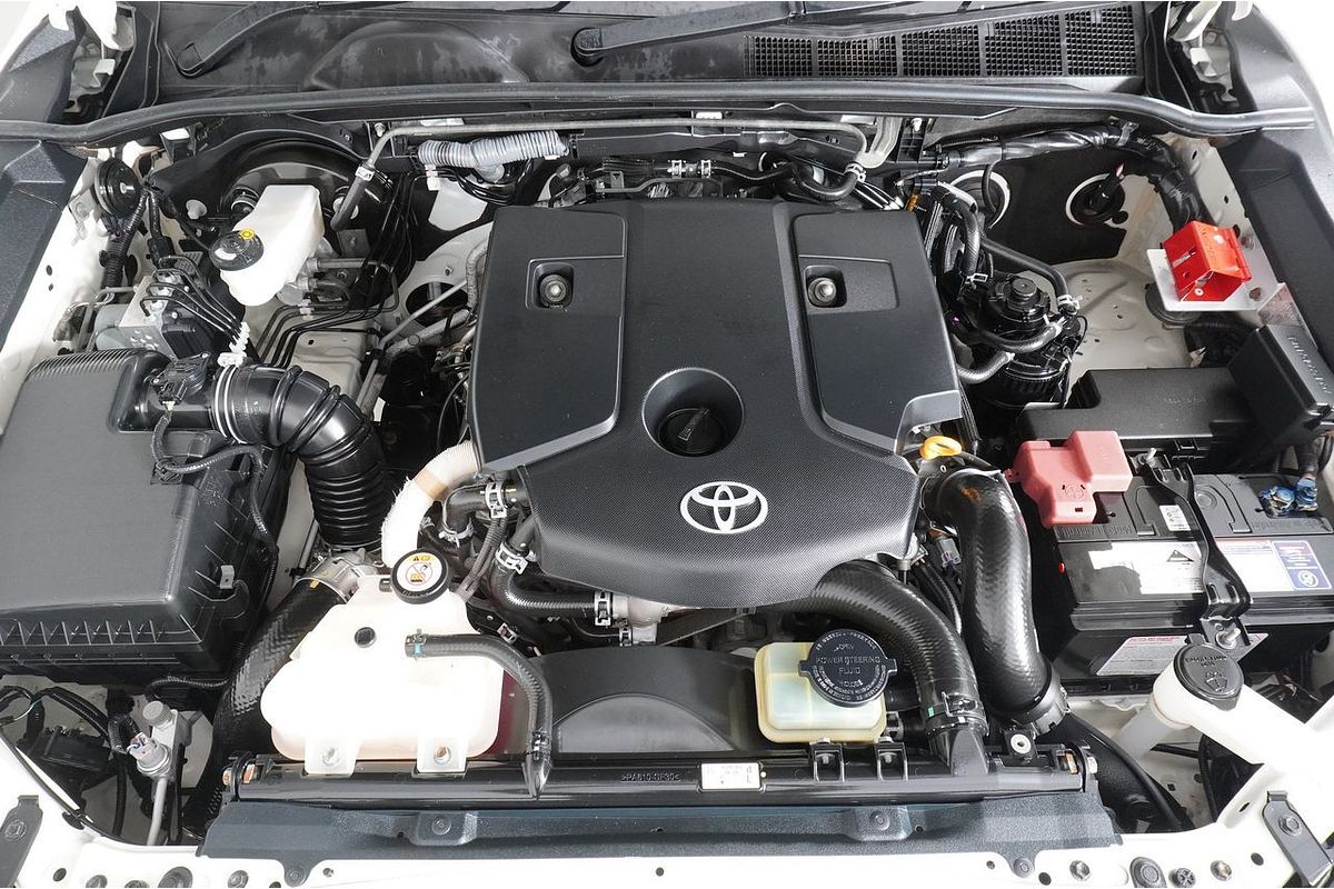 2020 Toyota HILUX SR (4x4) GUN126R FACELIFT 4X4