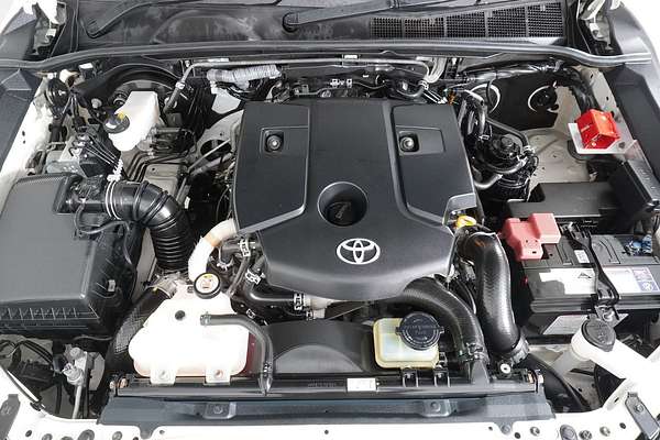 2020 Toyota HILUX SR (4x4) GUN126R FACELIFT 4X4