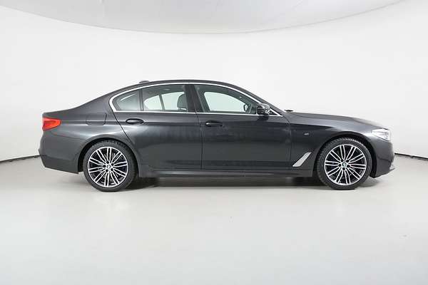 2019 BMW 5 30i M SPORT G30