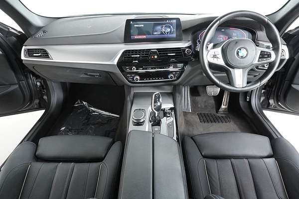 2019 BMW 5 30i M SPORT G30