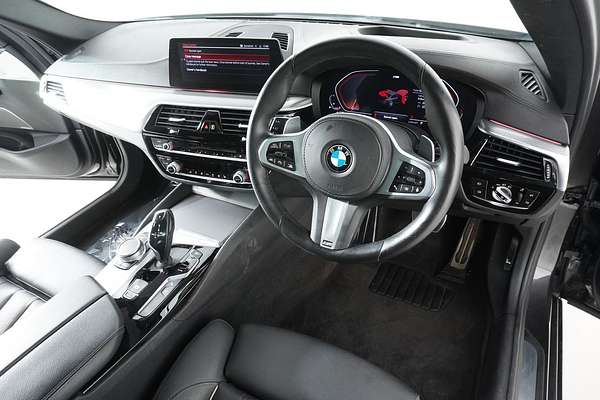 2019 BMW 5 30i M SPORT G30