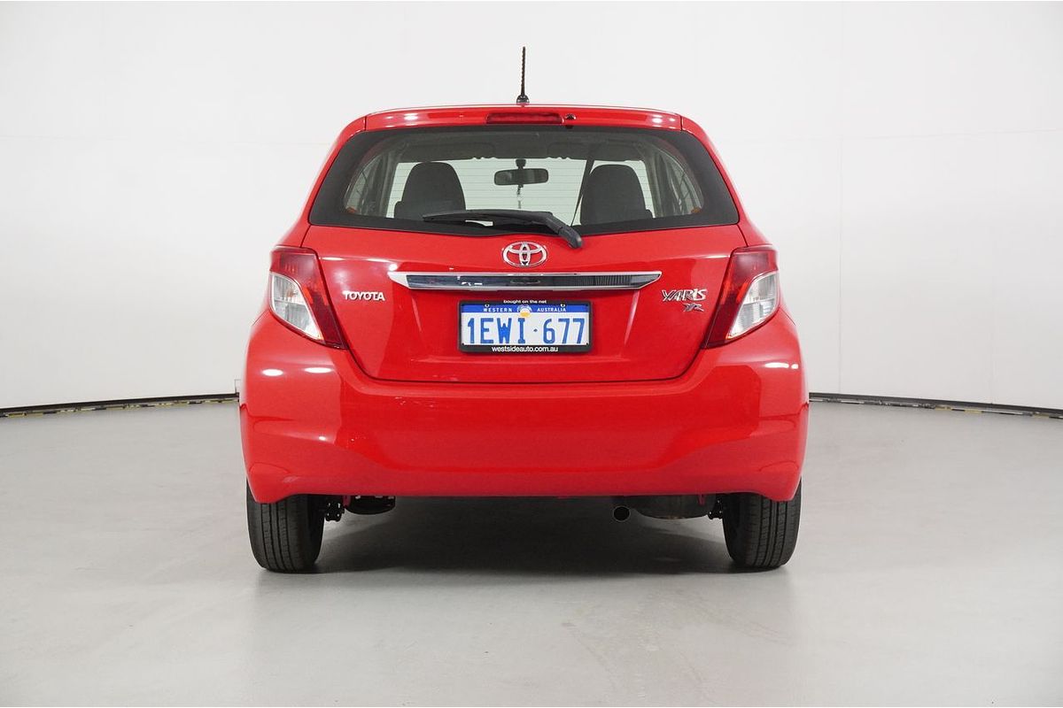 Vehicle photo 6