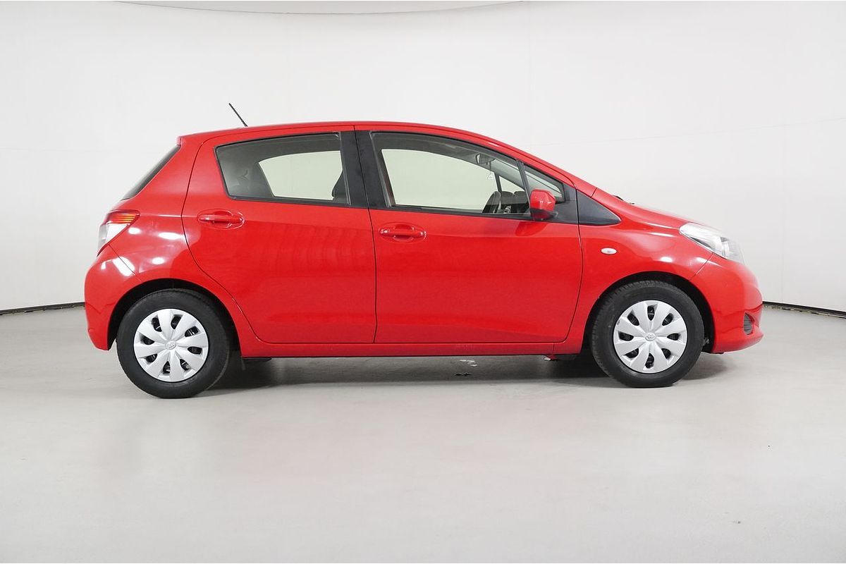 Vehicle photo 8