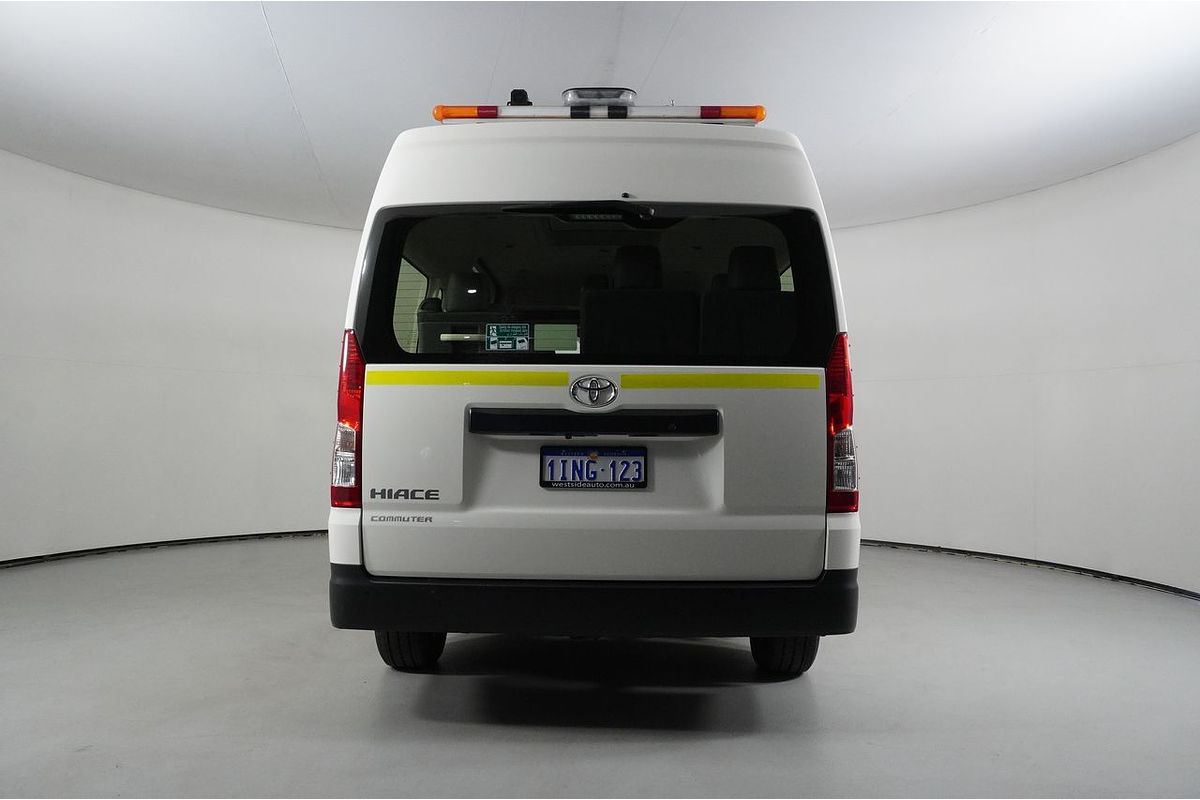 Vehicle photo 6