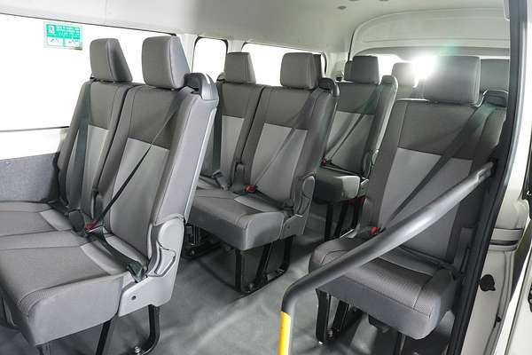 2023 Toyota Hiace SLWB COMMUTER (12 SEATS) GDH322R