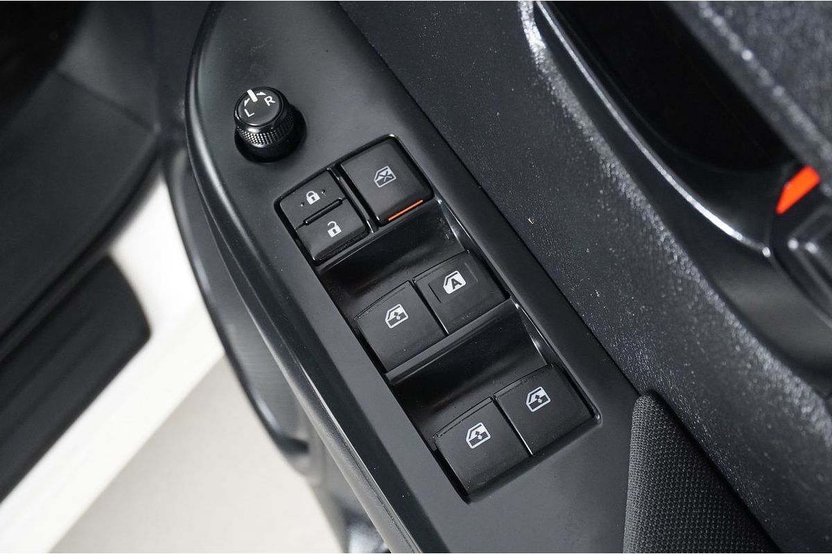2016 Toyota HILUX Workmate TGN121R REAR WHEEL DRIVE
