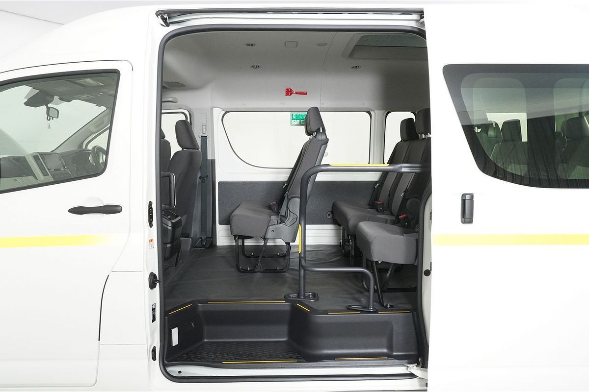 2023 Toyota HIACE SLWB COMMUTER (12 SEATS) GDH322R