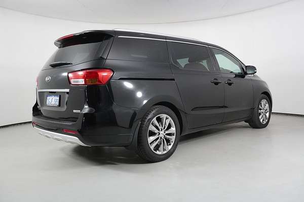 2017 Kia Carnival Platinum YP