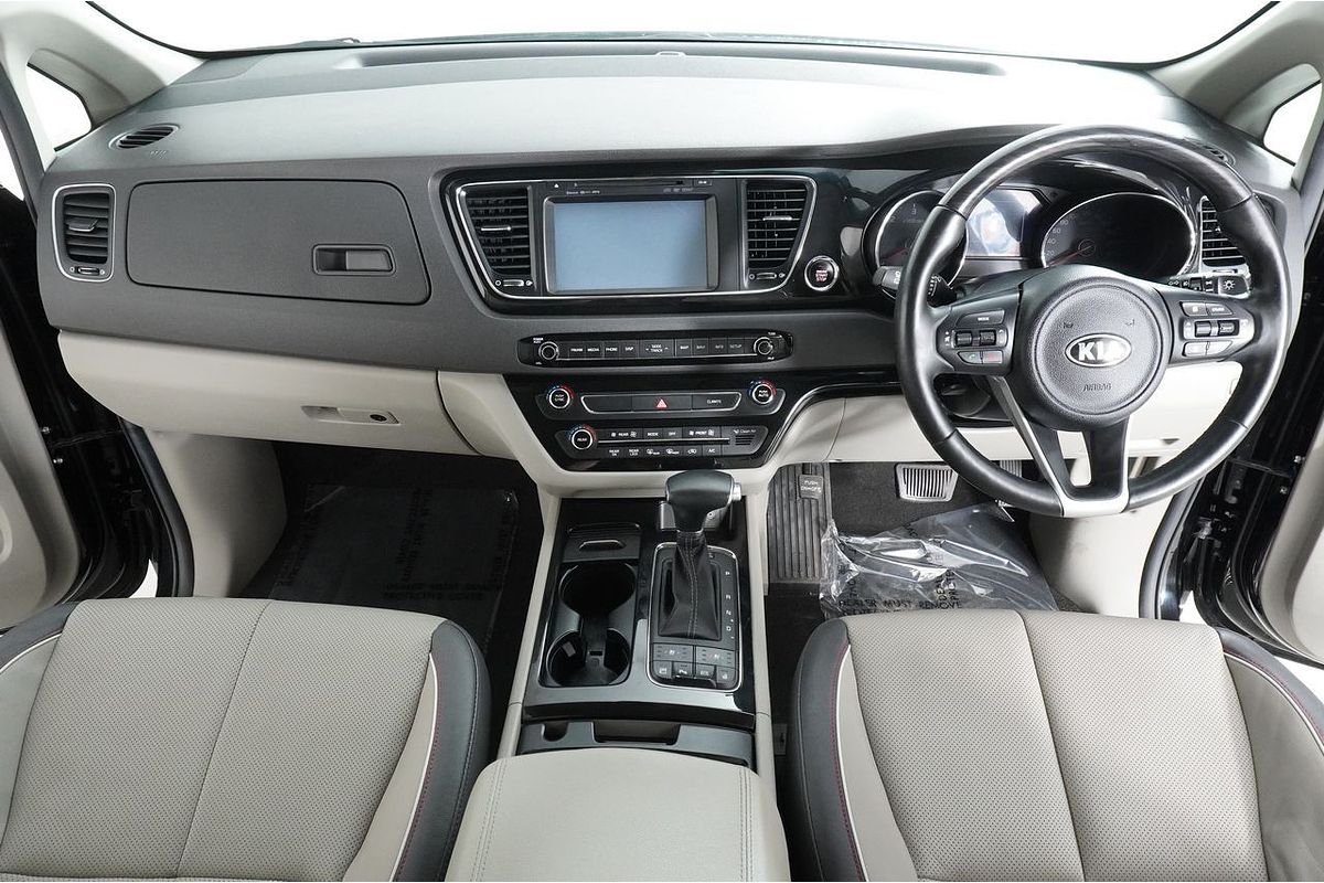 2017 Kia Carnival Platinum YP