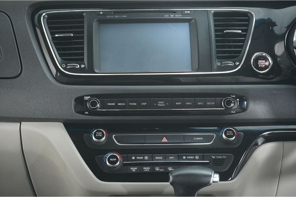 2017 Kia Carnival Platinum YP