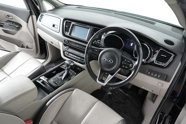 2017 Kia Carnival Platinum YP