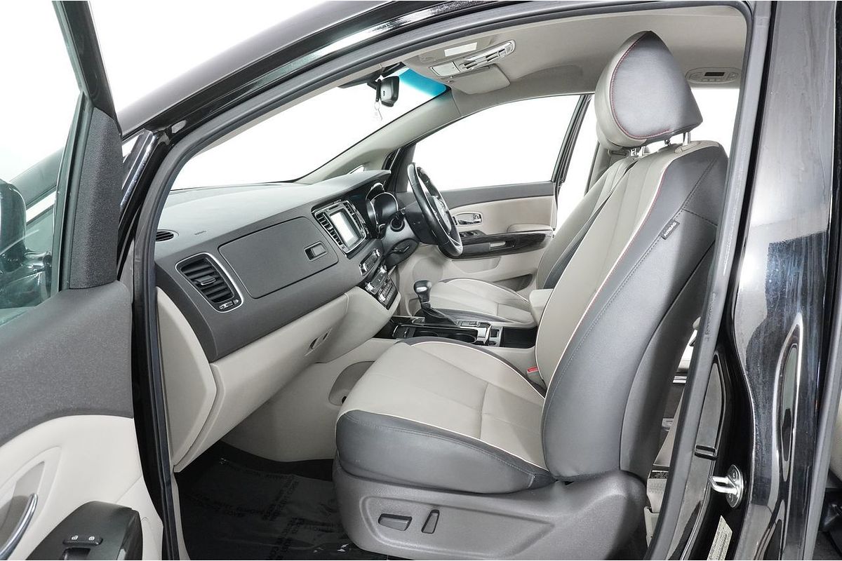 2017 Kia Carnival Platinum YP