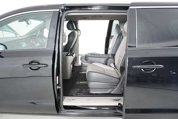 2017 Kia Carnival Platinum YP