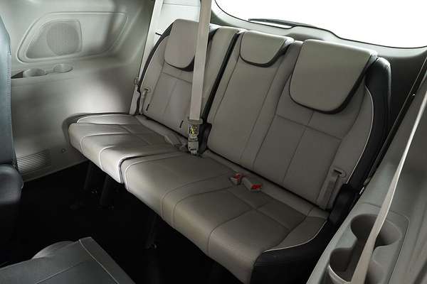 2017 Kia Carnival Platinum YP
