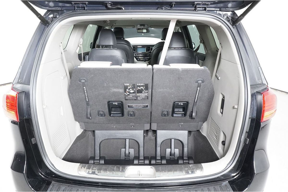 2017 Kia Carnival Platinum YP