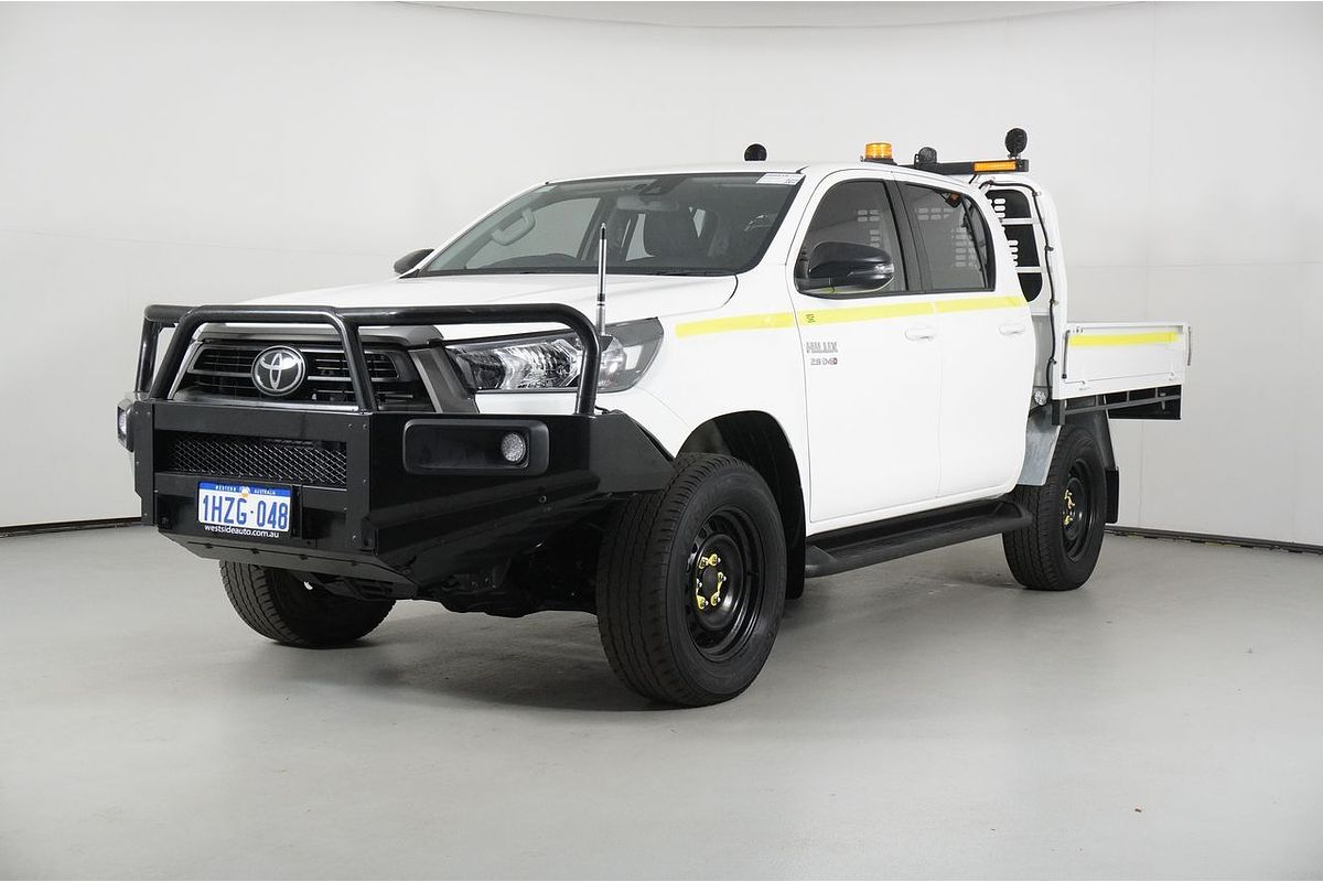 2023 Toyota HILUX SR (4x4) STEEL WHEELS GUN126R 4X4