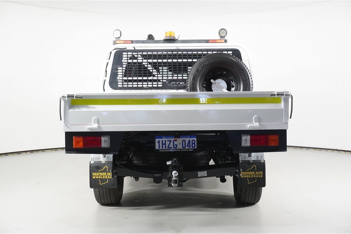 Vehicle photo 6