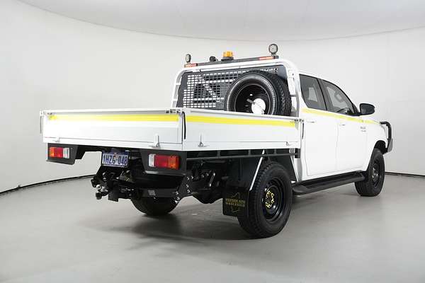 2023 Toyota HILUX SR (4x4) STEEL WHEELS GUN126R 4X4