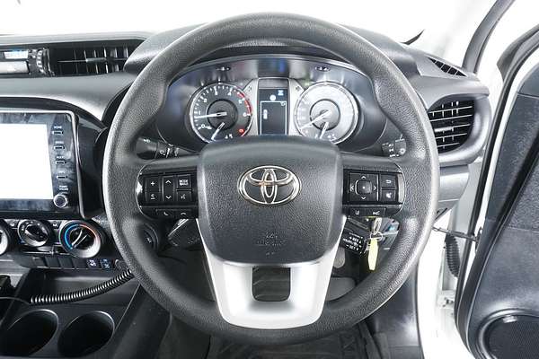 2023 Toyota HILUX SR (4x4) STEEL WHEELS GUN126R 4X4