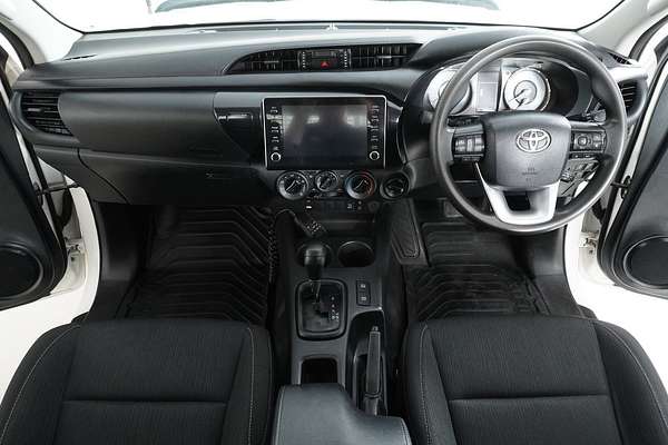 2021 Toyota HILUX SR (4x4) GUN126R FACELIFT 4X4