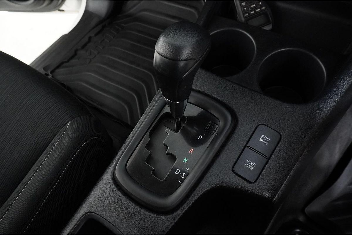 2021 Toyota HILUX SR (4x4) GUN126R FACELIFT 4X4