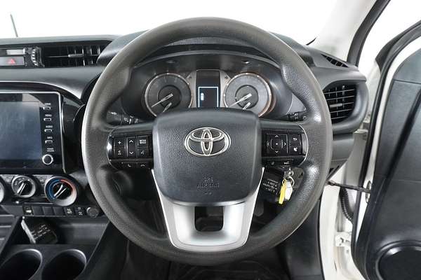 2021 Toyota HILUX SR (4x4) GUN126R FACELIFT 4X4