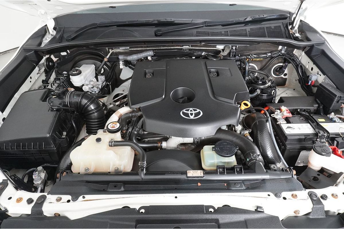 2021 Toyota HILUX SR (4x4) GUN126R FACELIFT 4X4