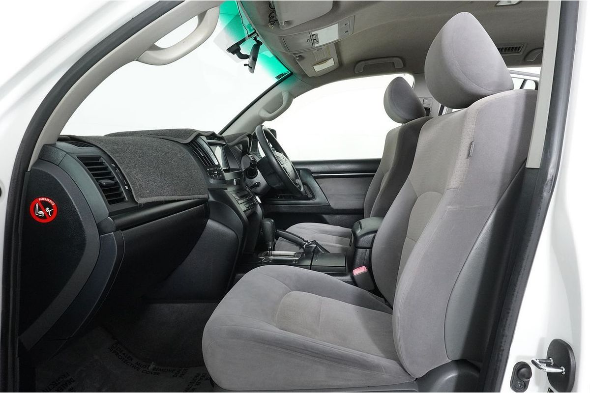 2010 Toyota LANDCRUISER GXL (4x4) UZJ200R 09 UPGRADE