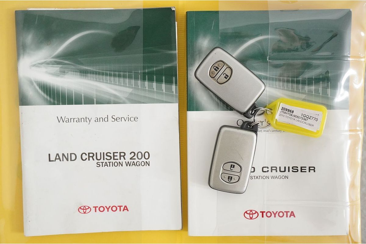 2010 Toyota LANDCRUISER GXL (4x4) UZJ200R 09 UPGRADE