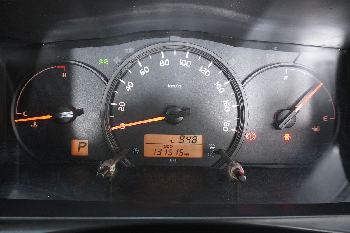 2016 Toyota Hiace Commuter KDH223R