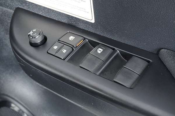 2020 Toyota HILUX SR HI-RIDER GUN136R FACELIFT REAR WHEEL DRIVE