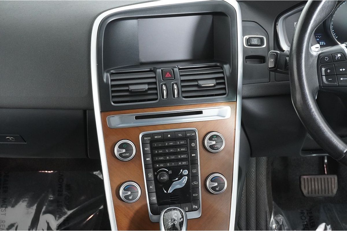 2016 Volvo XC60 T5 Luxury