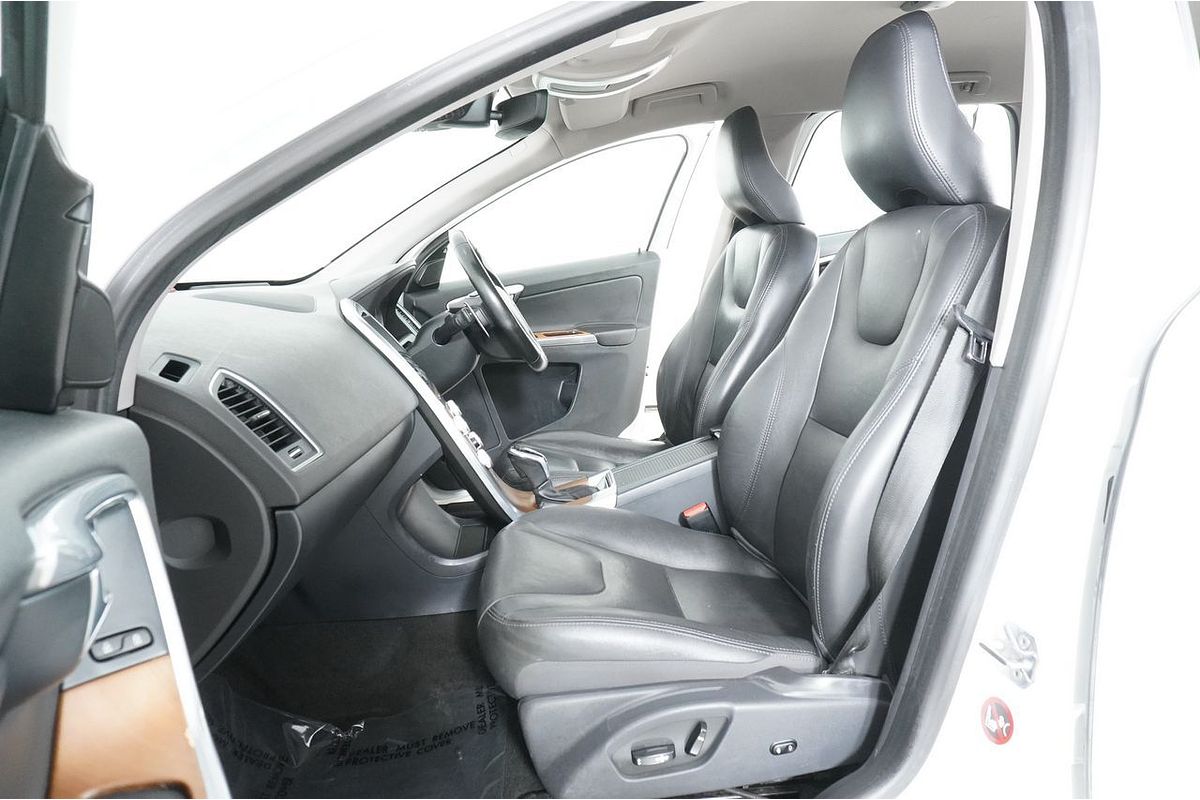 2016 Volvo XC60 T5 Luxury