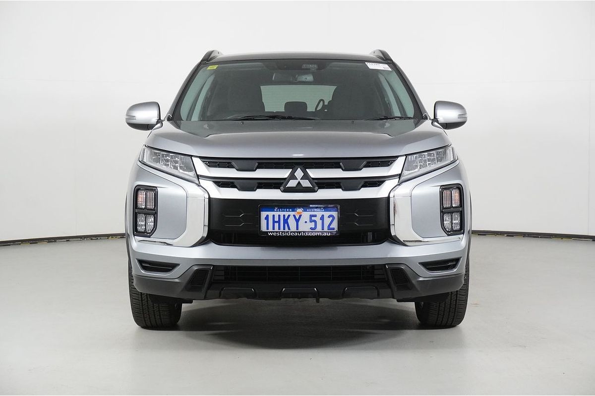 Vehicle photo 2