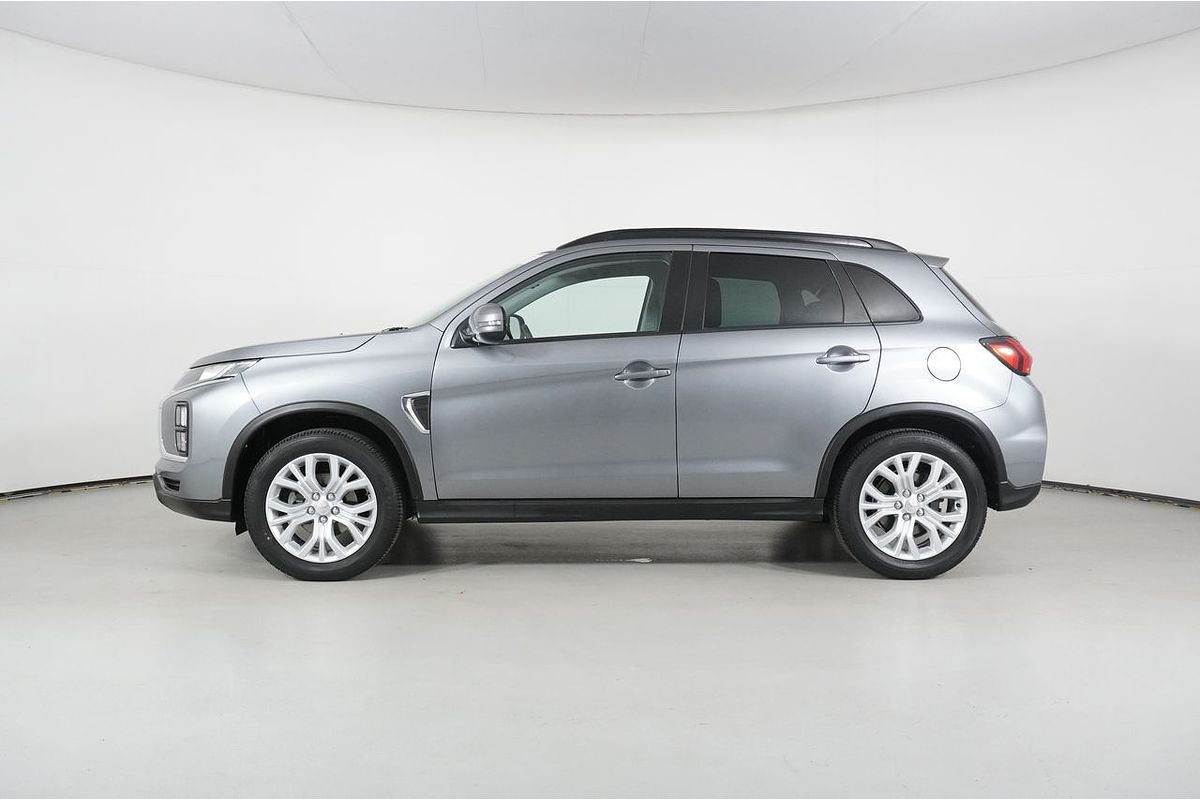 Vehicle photo 4