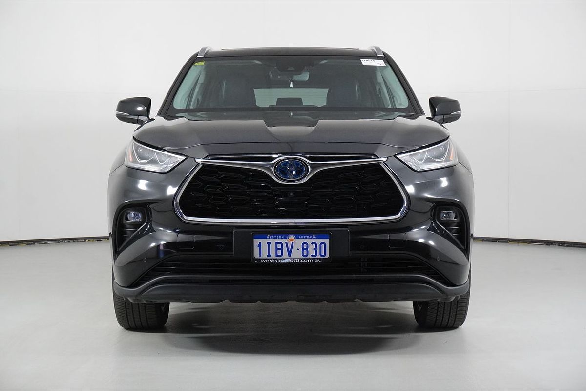 2022 Toyota KLUGER GRANDE HYBRID AWD AXUH78R