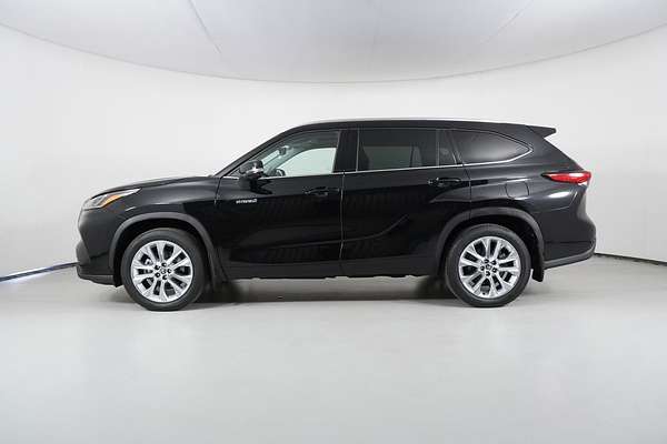 2022 Toyota KLUGER GRANDE HYBRID AWD AXUH78R