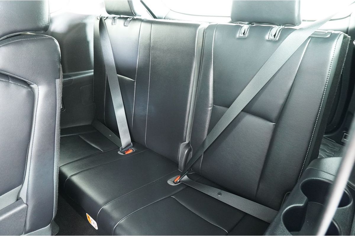 2022 Toyota KLUGER GRANDE HYBRID AWD AXUH78R