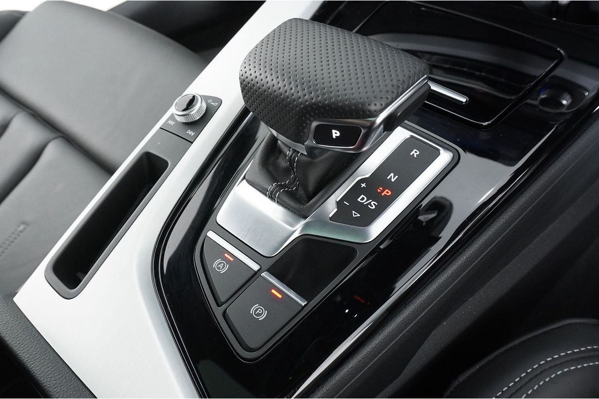 2023 Audi A4 45 TFSI QUATTRO S LINE MHEV 8W MY23