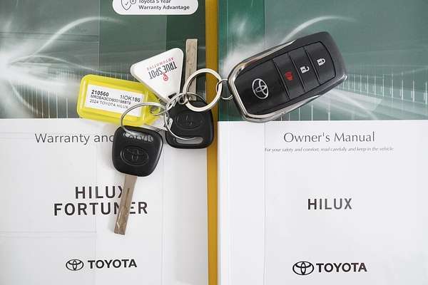 2024 Toyota HILUX ROGUE (4x4) GUN126R 4X4