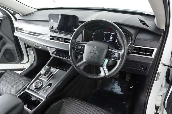 2022 Mitsubishi OUTLANDER LS 7 SEAT (AWD) ZM MY23