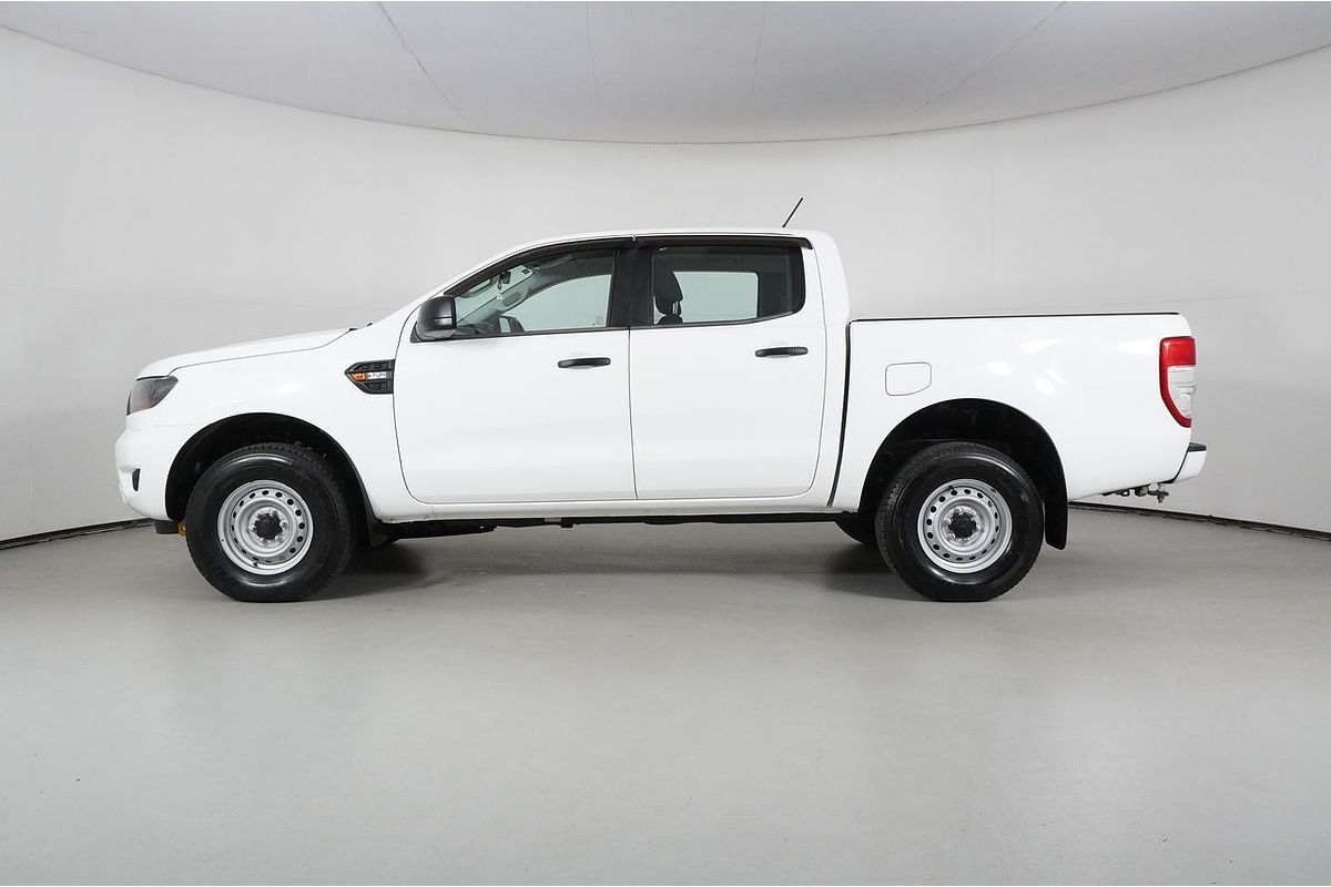 Vehicle photo 4