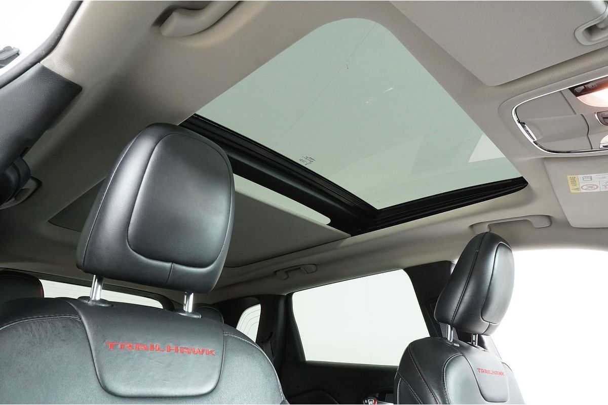 2015 Jeep CHEROKEE TRAILHAWK (4x4) KL MY15