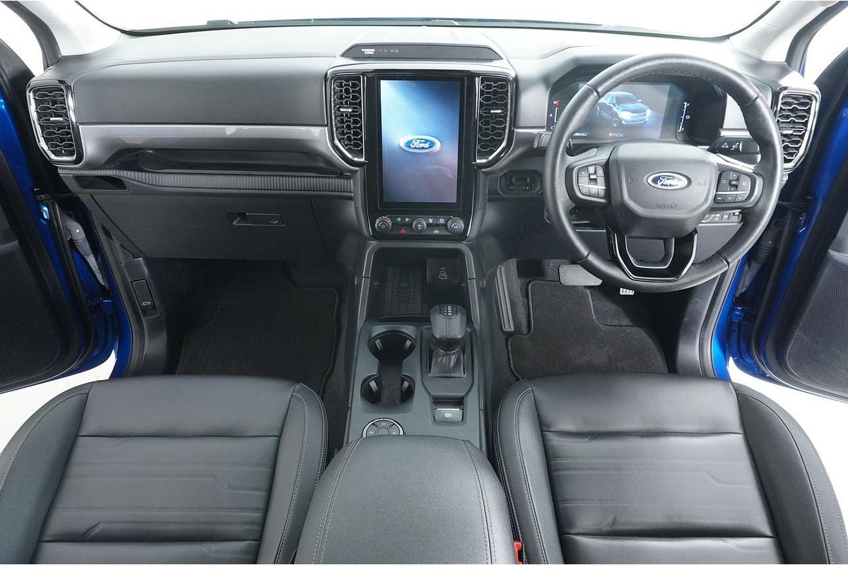 Vehicle photo 9