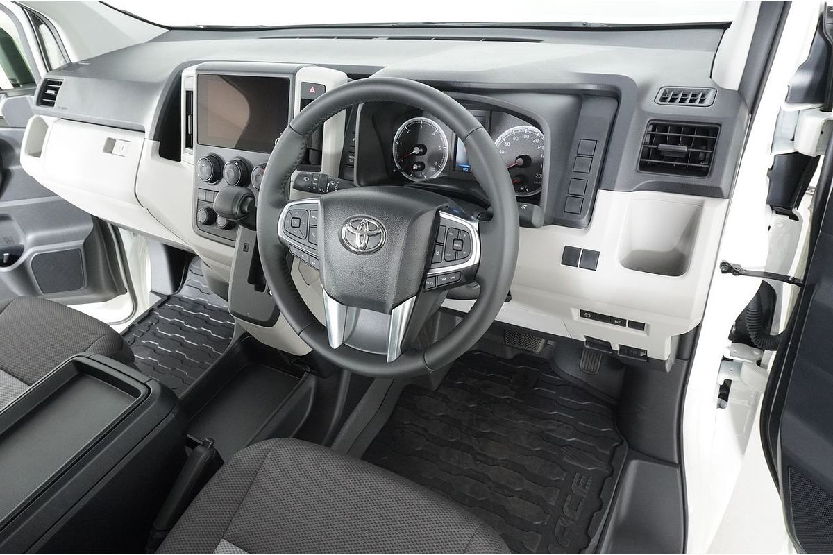 2025 Toyota Hiace SLWB COMMUTER (12 SEATS) GDH322R