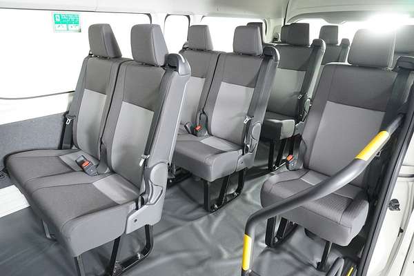 2025 Toyota Hiace SLWB COMMUTER (12 SEATS) GDH322R